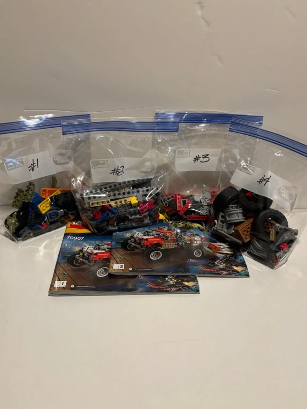 LEGO #70907 Killer Croc Tail-Gator - Picture 14 of 15